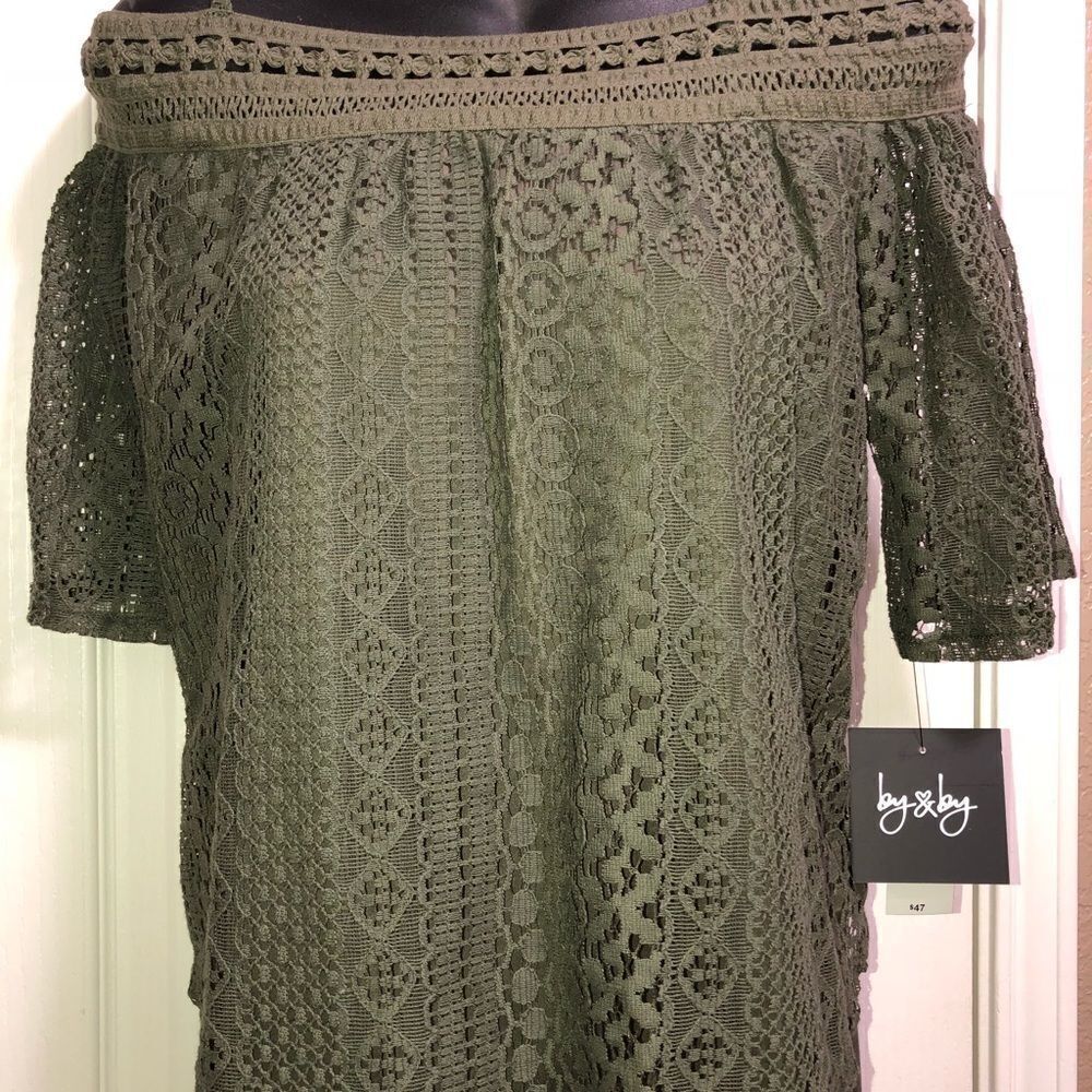 LACE top olive green Sage lace Retail $47 NWT - Picture 2 of 7